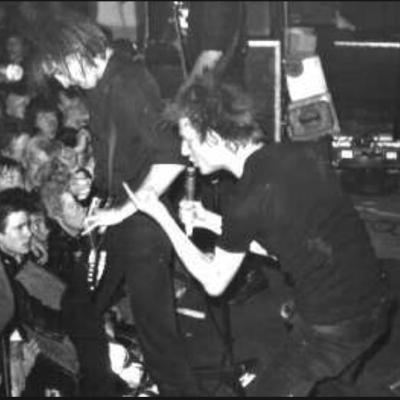 Anarcho Punk vs Street Punk: Akar Sama, Jalan Berbeda